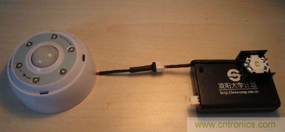 上接口插頭插座，套上熱縮管