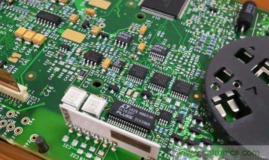 拆萬用表中的的&ldquo;蘋果&rdquo; Fluke 287