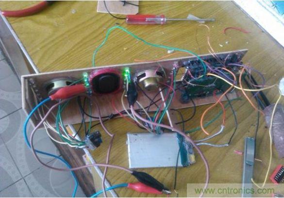 組裝，調試，安裝吸音棉