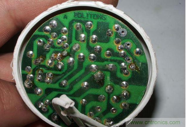 教你&ldquo;復活&rdquo;你的LED節能燈