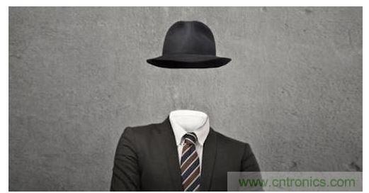 式隱形斗篷利用主動式組件與被動式超穎材料，可望進一步縮減斗篷尺寸，使其更適合個人使用