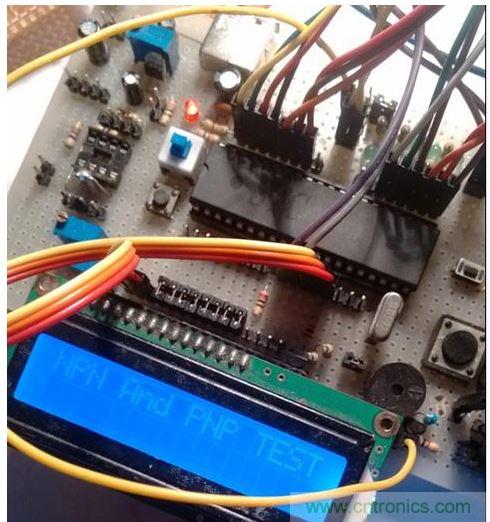 1602液晶開機(jī)顯示