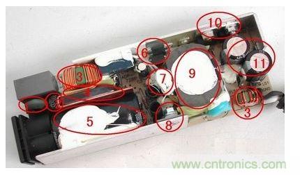 電源適配器的構(gòu)造  6 1. 壓敏電阻，其功能是當外界電壓過高時，壓敏電阻阻值迅速變得很小，與壓敏電阻串聯(lián)的保險絲被熔斷，從而保護其他電路不被燒壞。  2. 保險絲，規(guī)格為2.5A/250V，當電路中的電流過大時，保險絲會熔斷以保護其他元件。  3. 電感線圈(又稱扼流圈)，主要功能是降低電磁干擾。  4. 整流橋，規(guī)格為D3SB，作用是把220V交流電變?yōu)橹绷麟姟? 5. 濾波電容，規(guī)格為180&mu;F/400V，作用是濾除直流電中的交流紋波，使電路工作更可靠。  6. 運放IC(集成電路)，保護電路、電壓調(diào)節(jié)的重要組成部分。  7. 溫度探頭，用于探測電源適配器的內(nèi)部溫度，當溫度高于某一設(shè)定值時(不同品牌的電源適配器，其設(shè)定的溫度閥值略有不同)，保護電路會切斷適配器的電壓輸出，從而保護適配器不受損壞。   8. 大功率開關(guān)管，是開關(guān)電源中的核心元件之一，開關(guān)電源能&ldquo;一開一關(guān)&rdquo;地工作，開關(guān)管功不可沒。   9. 開關(guān)變壓器，開關(guān)電源中的核心元件之一。   10. 次級整流管，功能是把低壓交流電變?yōu)榈蛪褐绷麟姟Ｔ贗BM的電源適配器中，整流管往往是由兩個大功率并聯(lián)工作的，以獲得較大的電流輸出。   11. 次級濾波電容，規(guī)格為820&mu;F/ 25V，共有兩個，起濾除低壓直流電中的紋波的作用。  除上述元件外，電路板上還有可調(diào)電位器及其他阻容元件。