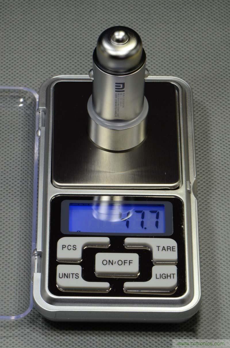 小米車載充電器拆解評測：49元能讓這枚&ldquo;子彈&rdquo;飛多遠？