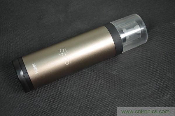 只有奶瓶大小的閃電去漬小神器 &mdash;&mdash;海爾咕咚手持式洗衣機(jī)