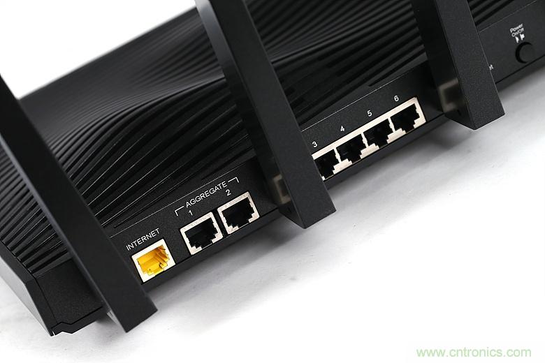 無線性能很野蠻的上網&ldquo;指揮官&rdquo;&mdash;&mdash;網件R8500