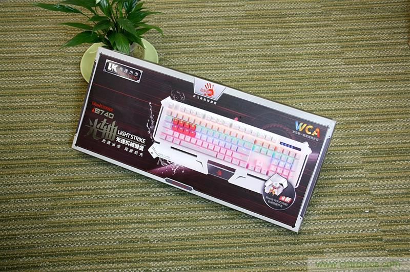 曾經的網吧統治者&mdash;雙飛燕血手幽靈機械鍵盤，真世界最快？