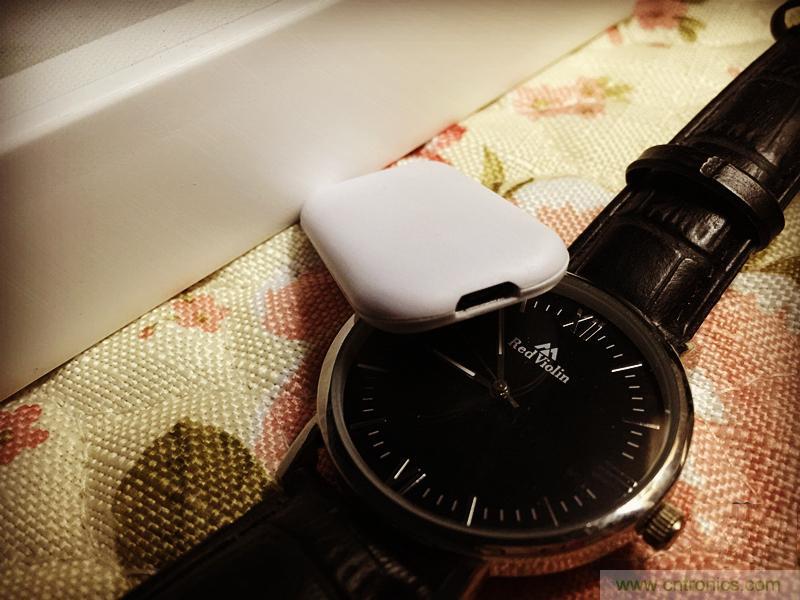 &ldquo;雙享號(hào)&rdquo;讓 iPhone 實(shí)現(xiàn)雙卡雙待，So easy！