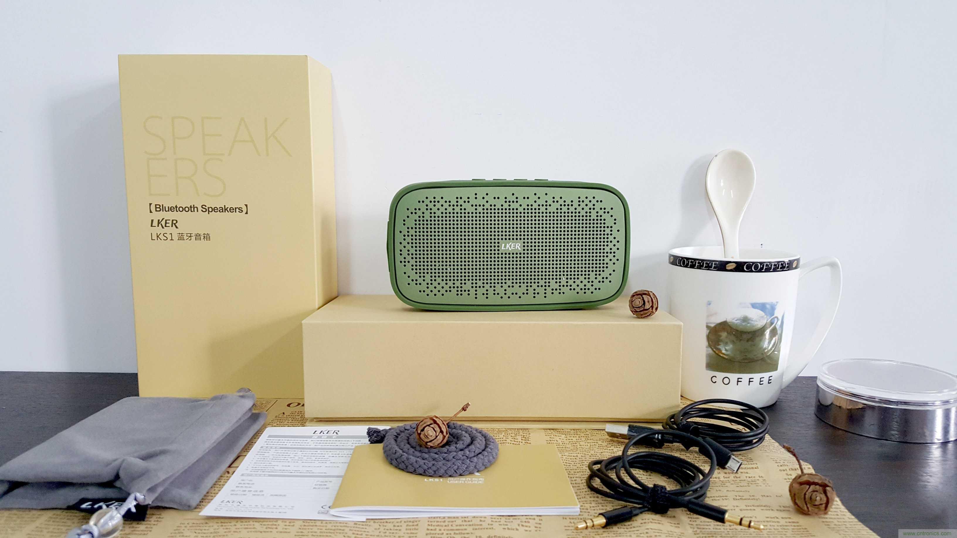 搞怪&ldquo;美人魚&rdquo;盡享靈克藍(lán)牙音箱的天籟之音！