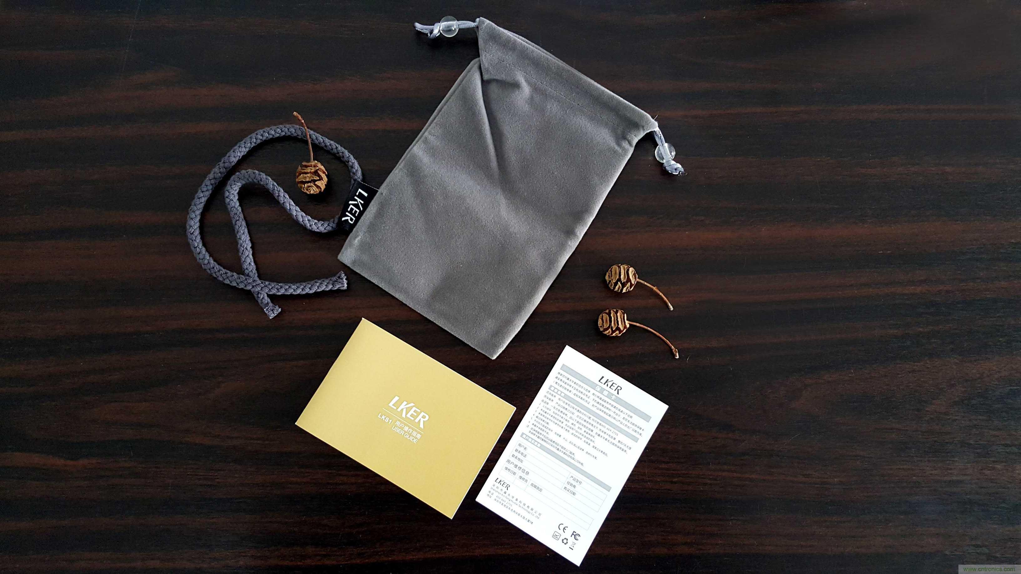 搞怪&ldquo;美人魚&rdquo;盡享靈克藍(lán)牙音箱的天籟之音！