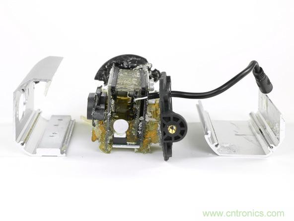 從電池到傳感器，完整拆解小米智能自行車