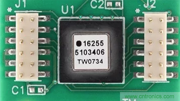 走直線很難嗎？陀螺儀表示，少了它機器人連直線都走不了