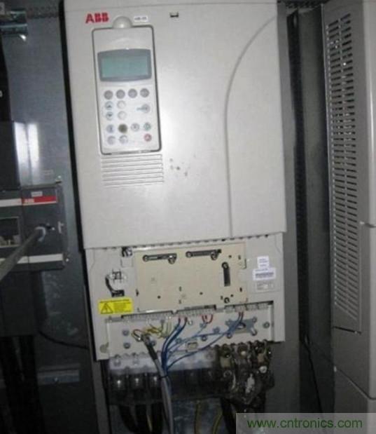 變頻器的輸出頻率調(diào)高，那么輸出電壓將如何提高？